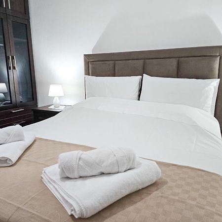 טיראנה Lake Park 2Br Apartment מראה חיצוני תמונה