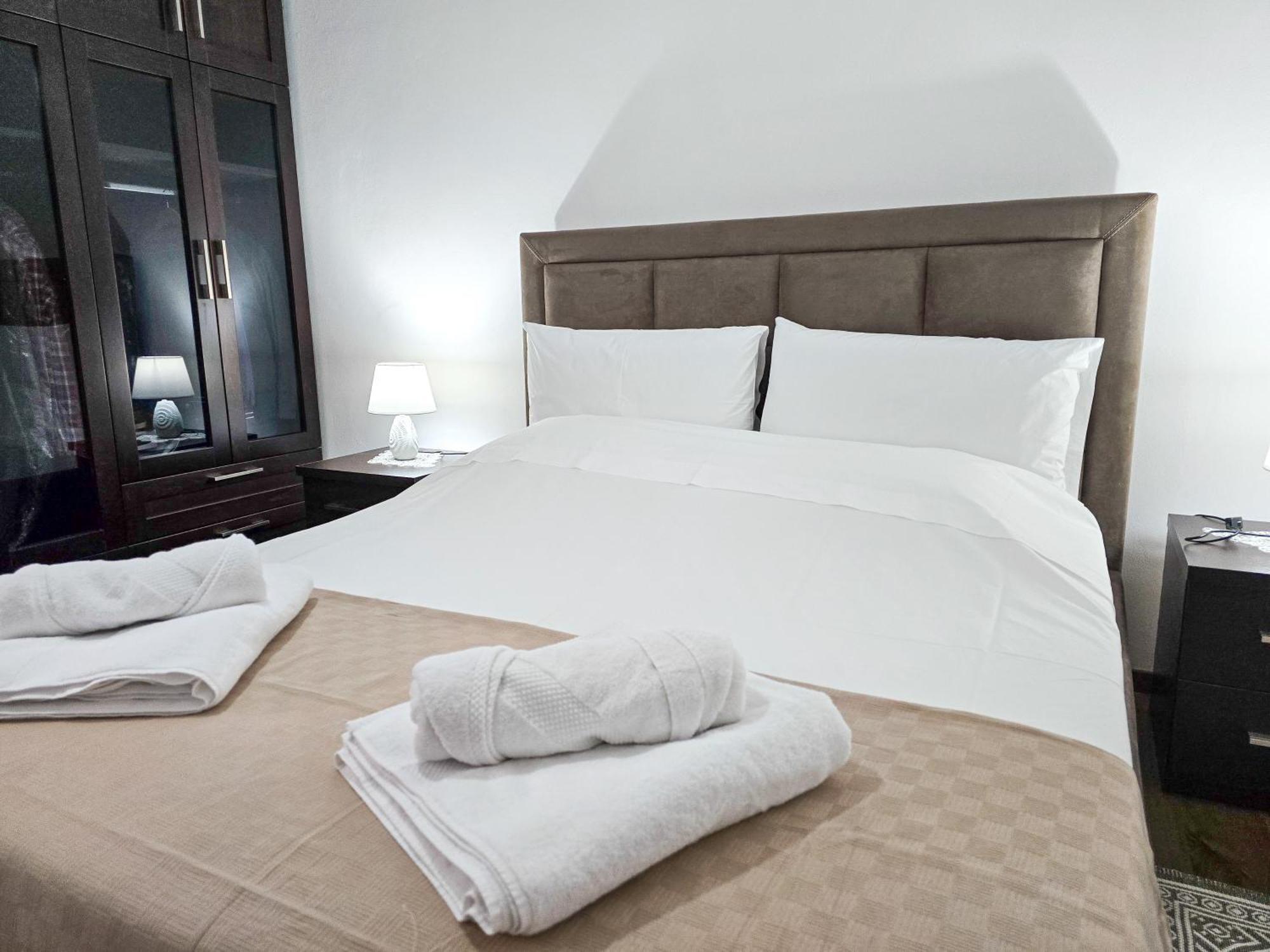 טיראנה Lake Park 2Br Apartment מראה חיצוני תמונה