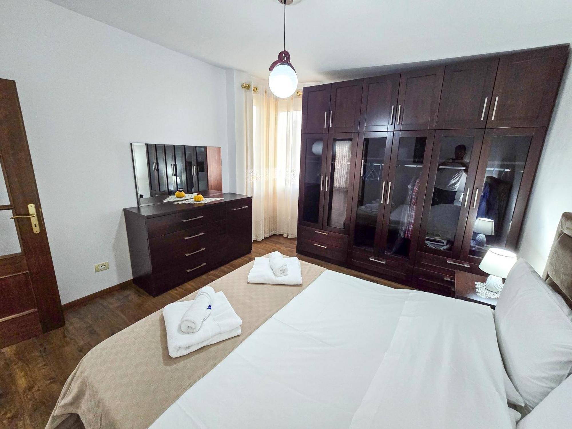 טיראנה Lake Park 2Br Apartment מראה חיצוני תמונה